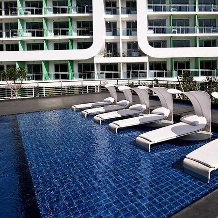 Azure C5 Man-Made Beach Balcony Multiple Units Manila Exterior photo